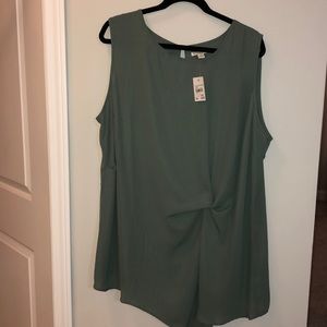 NWT Plus Size Tank Top size 22/24